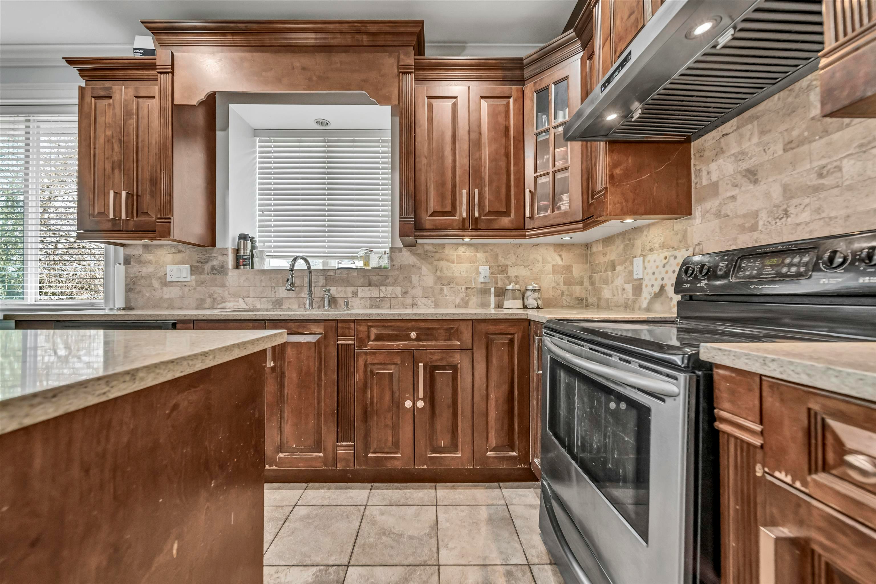 12101 84 Avenue, Surrey, BC, V3W 3G4 - 14