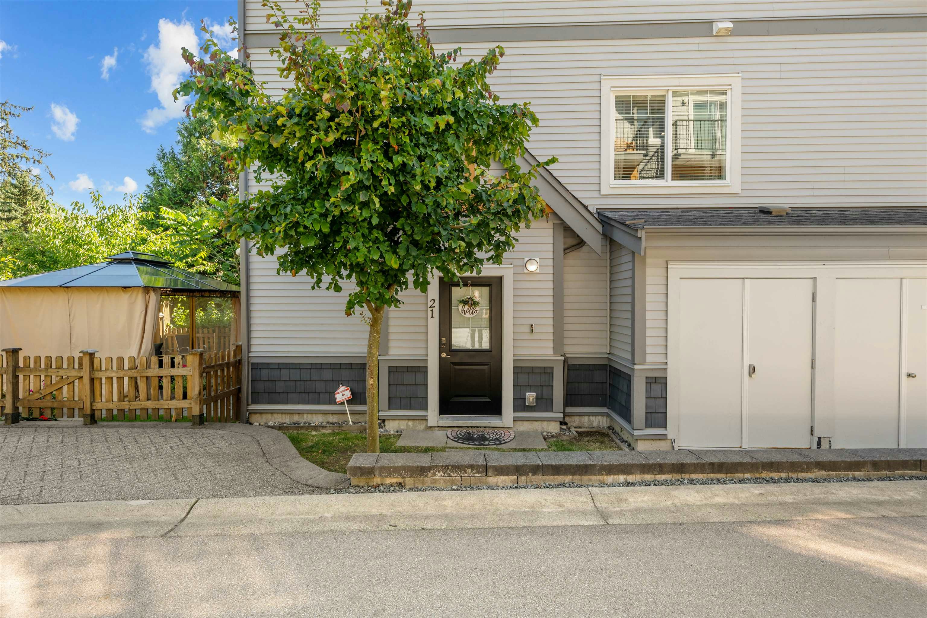 21-22810 113 Avenue - 4