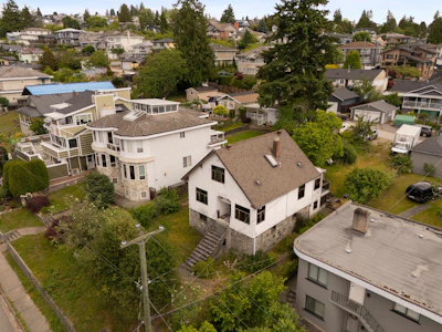 380 Delta Avenue - 4