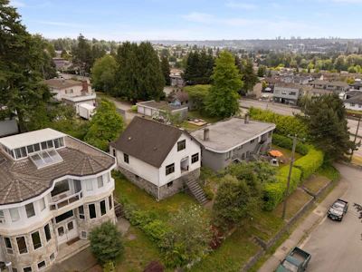 380 Delta Avenue - 3