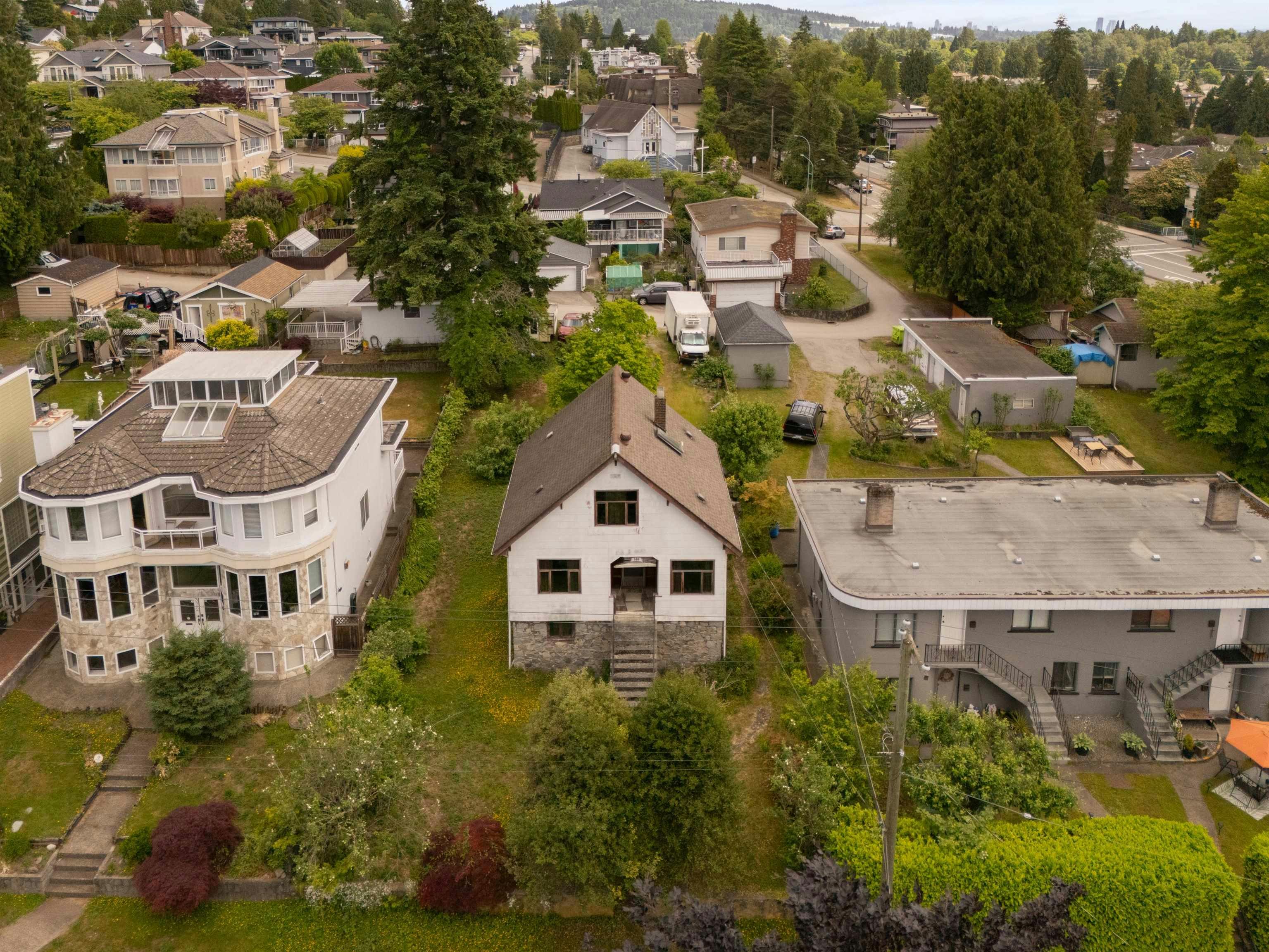 380 Delta Avenue, Burnaby, BC, V5B 3C5