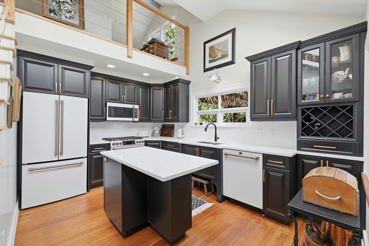 12682 Crescent Road, Surrey, BC, V4A 2V5 - 8