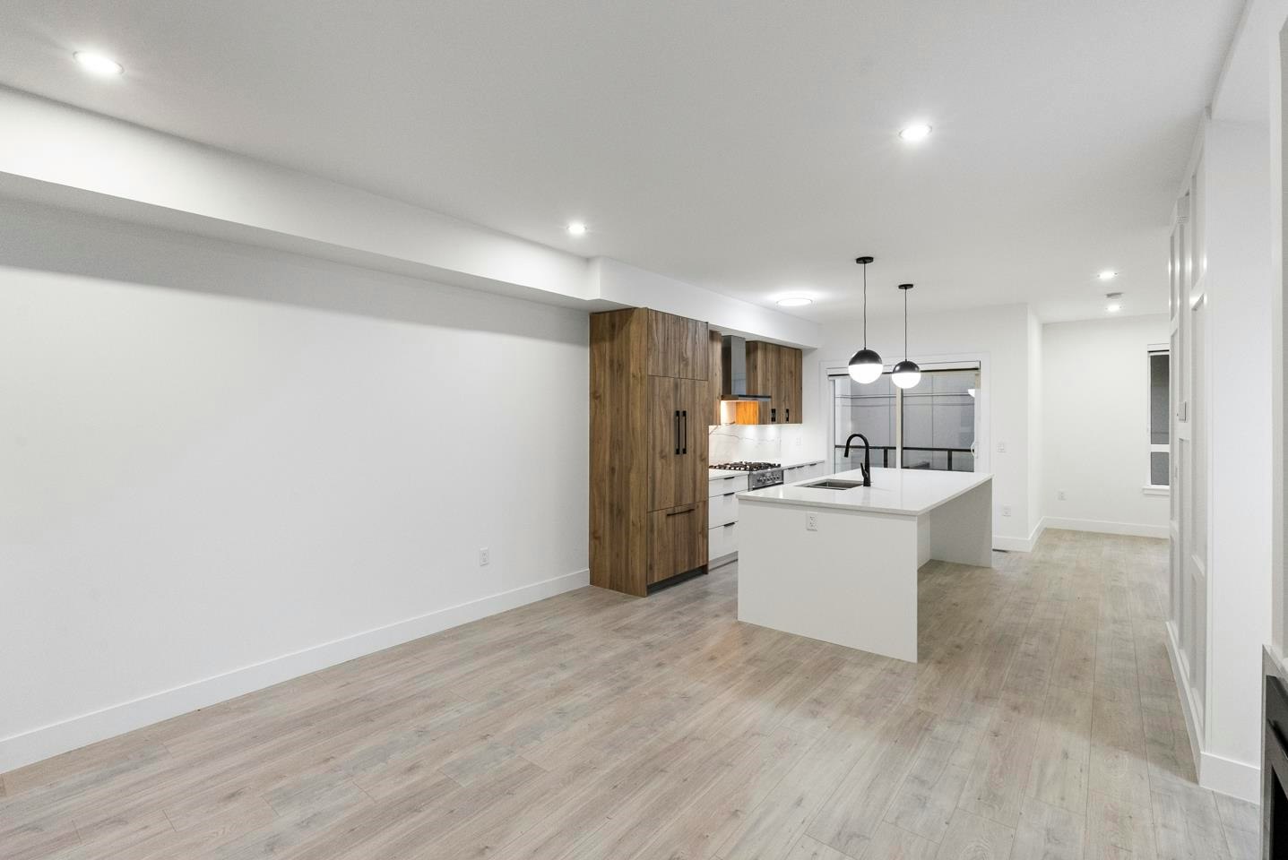 27-13895 64 Avenue - 4