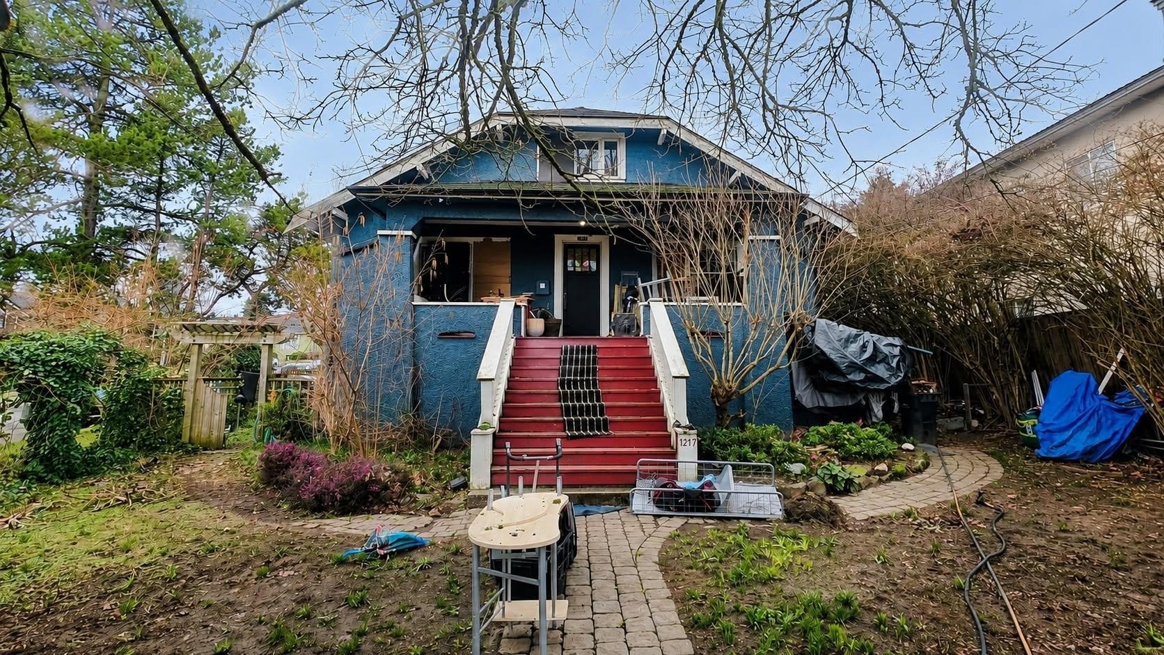 1217 Sixth Avenue, New Westminster, BC, V3M 2C1