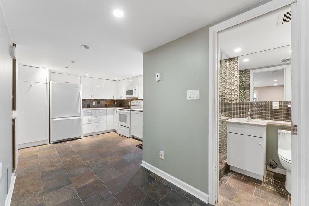 Garden-3401 Fleming Street, Vancouver, BC, V5N 3V7 - 19