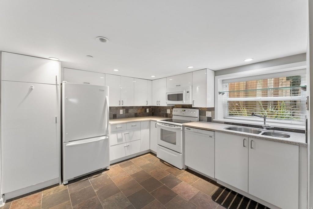 Garden-3401 Fleming Street, Vancouver, BC, V5N 3V7 - 13