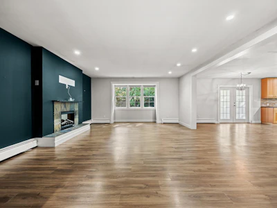 12686 20 Avenue - 4