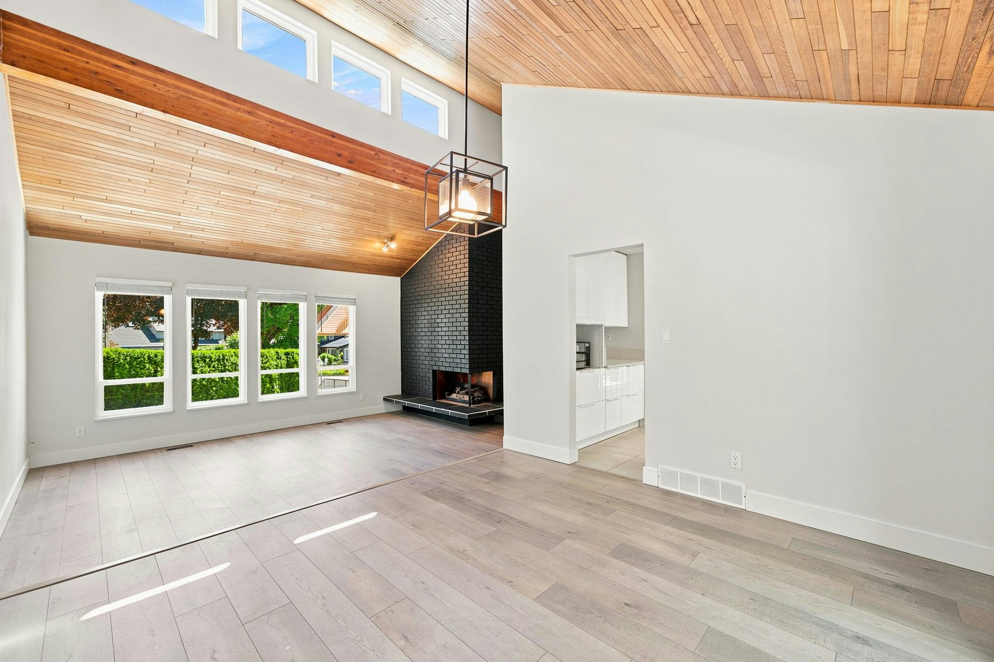 Main-5553 Nancy Greene Way, North Vancouver, BC, V7R 4R6 - 10