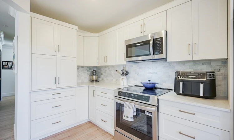 208-32075 George Ferguson Way