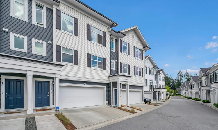 163-3565 Baycrest Avenue