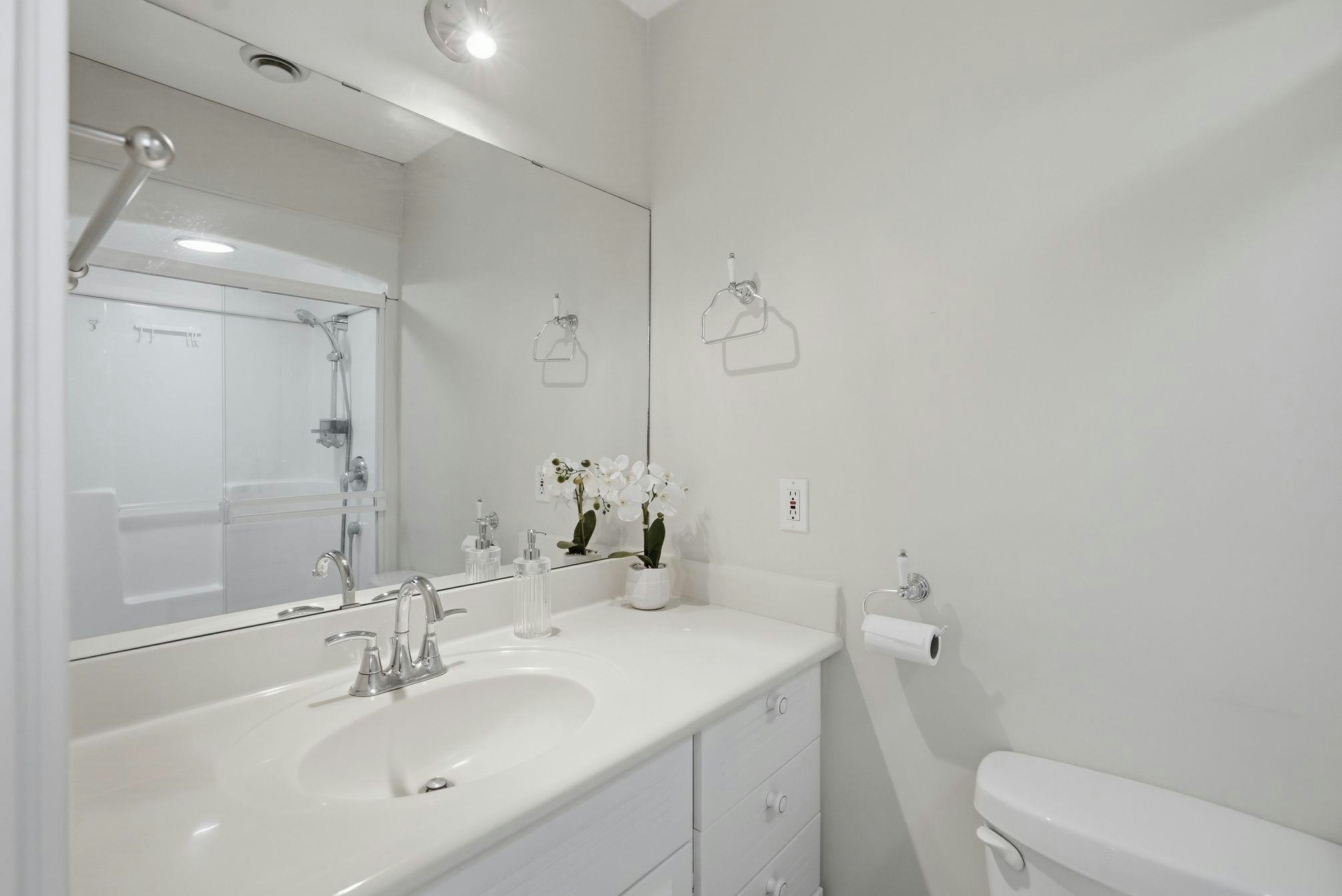 8704 111 Street, Delta, BC, V4C 4N7 - 21