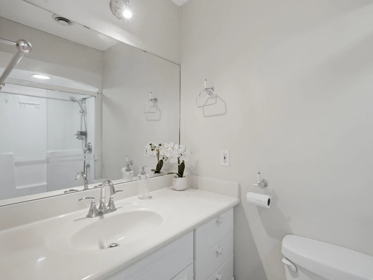 8704 111 Street, Delta, BC, V4C 4N7 - 21