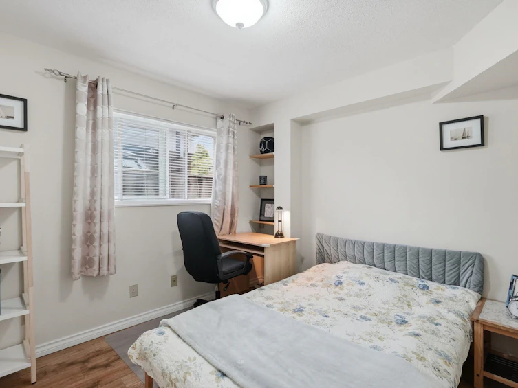 8704 111 Street, Delta, BC, V4C 4N7 - 9