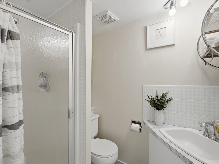 8704 111 Street, Delta, BC, V4C 4N7 - 10