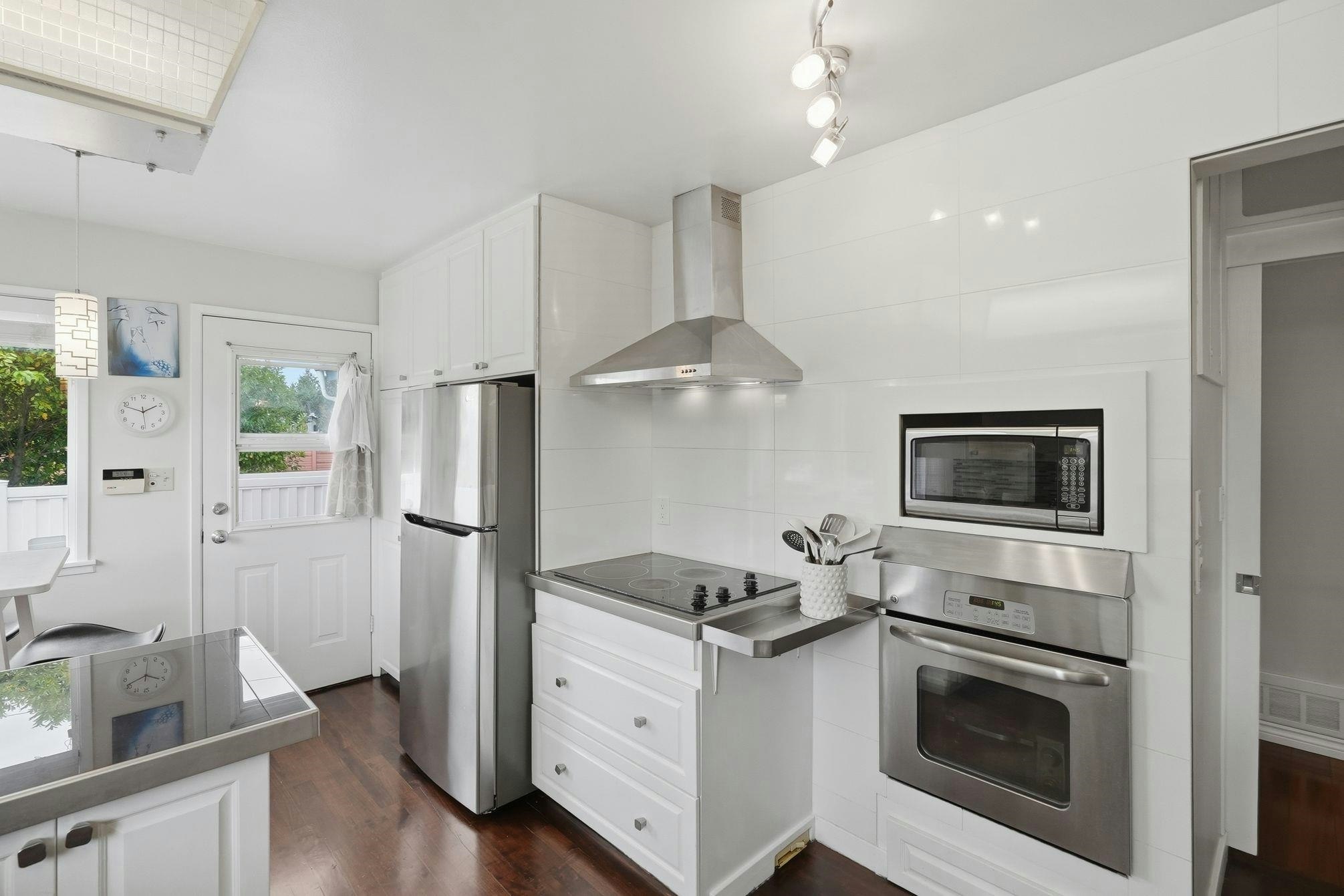 8704 111 Street, Delta, BC, V4C 4N7 - 16