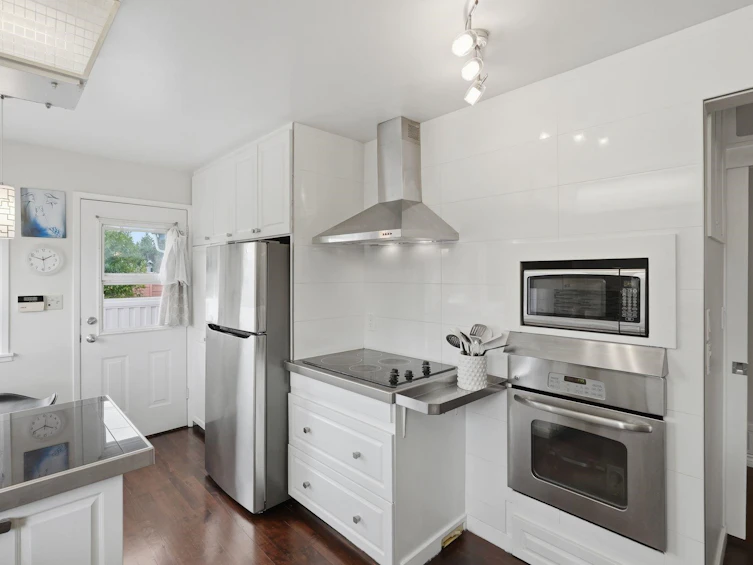 8704 111 Street, Delta, BC, V4C 4N7 - 16