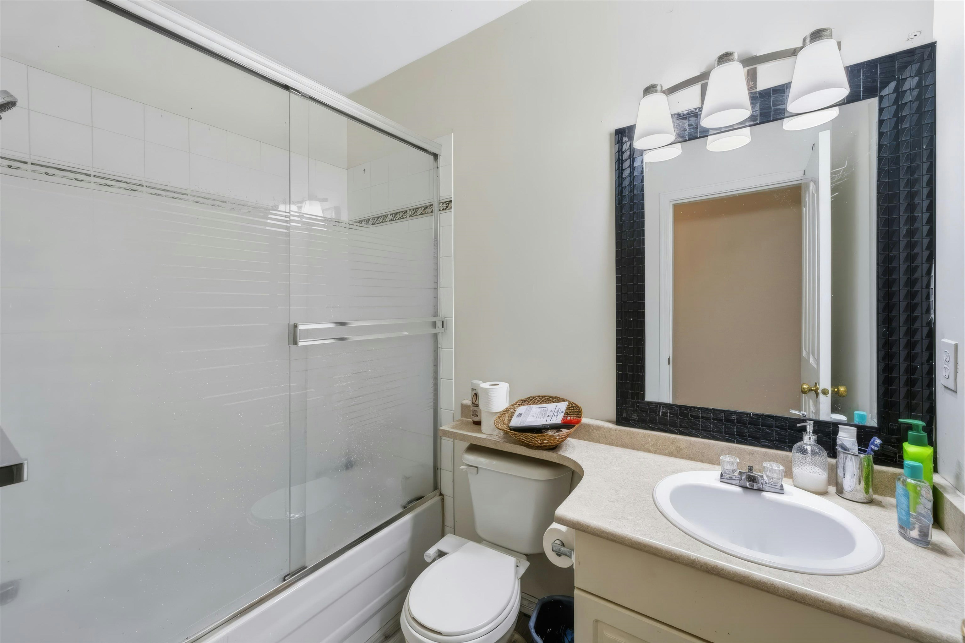 30758 Stellar Court, Abbotsford, BC, V2T 6R5 - 24