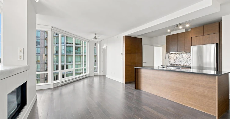 2005-565 Smithe Street, Vancouver, BC, V6B 0E4 - 2