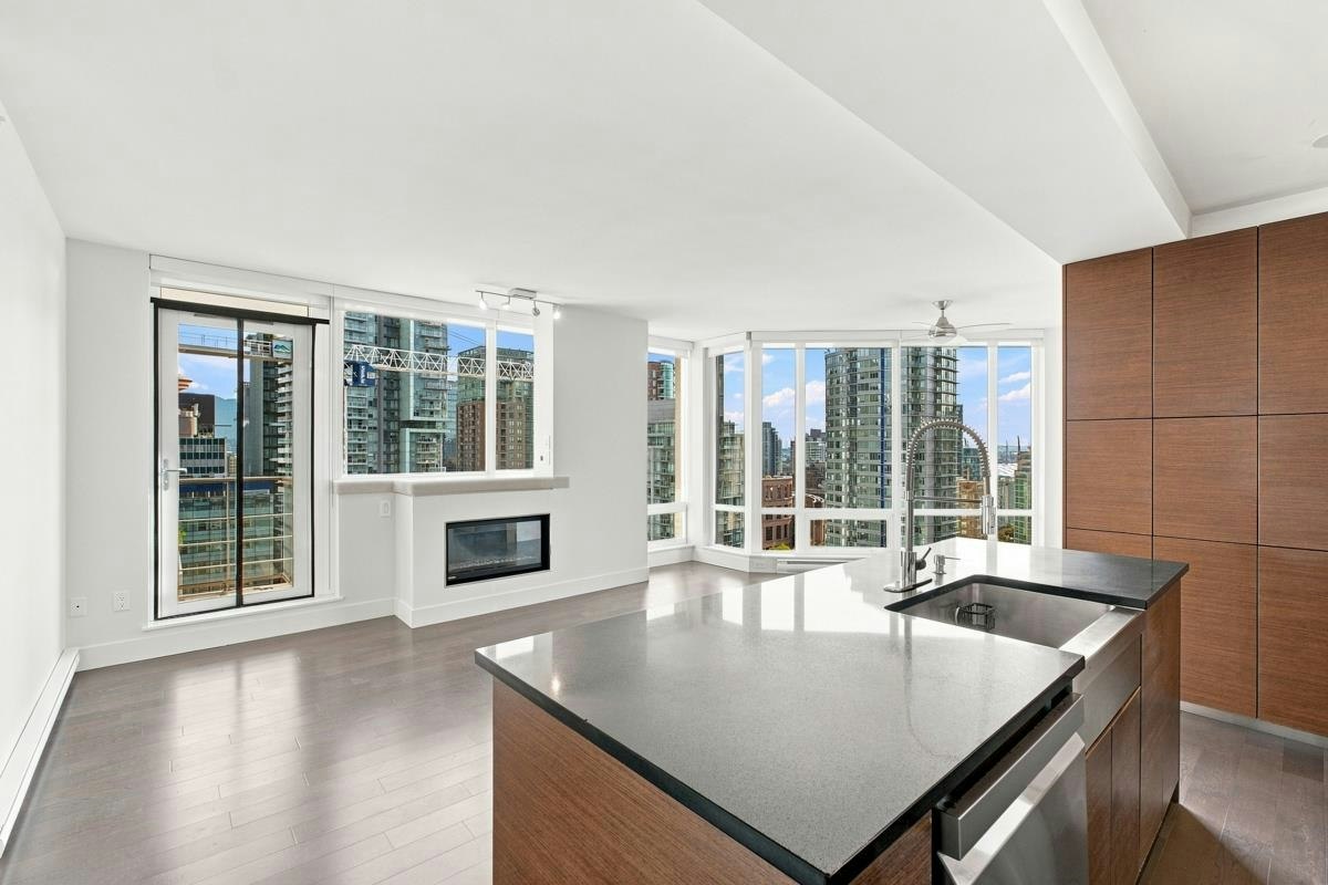 2005-565 Smithe Street, Vancouver, BC, V6B 0E4 - 3