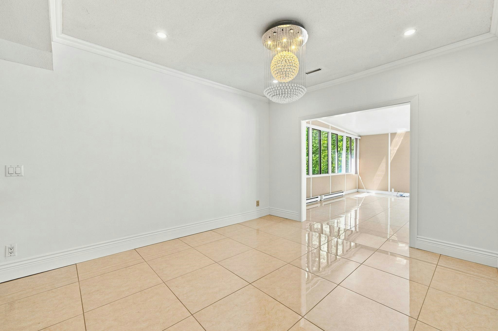 B-5553 Nancy Greene Way, North Vancouver, BC, V7R 4R6 - 7