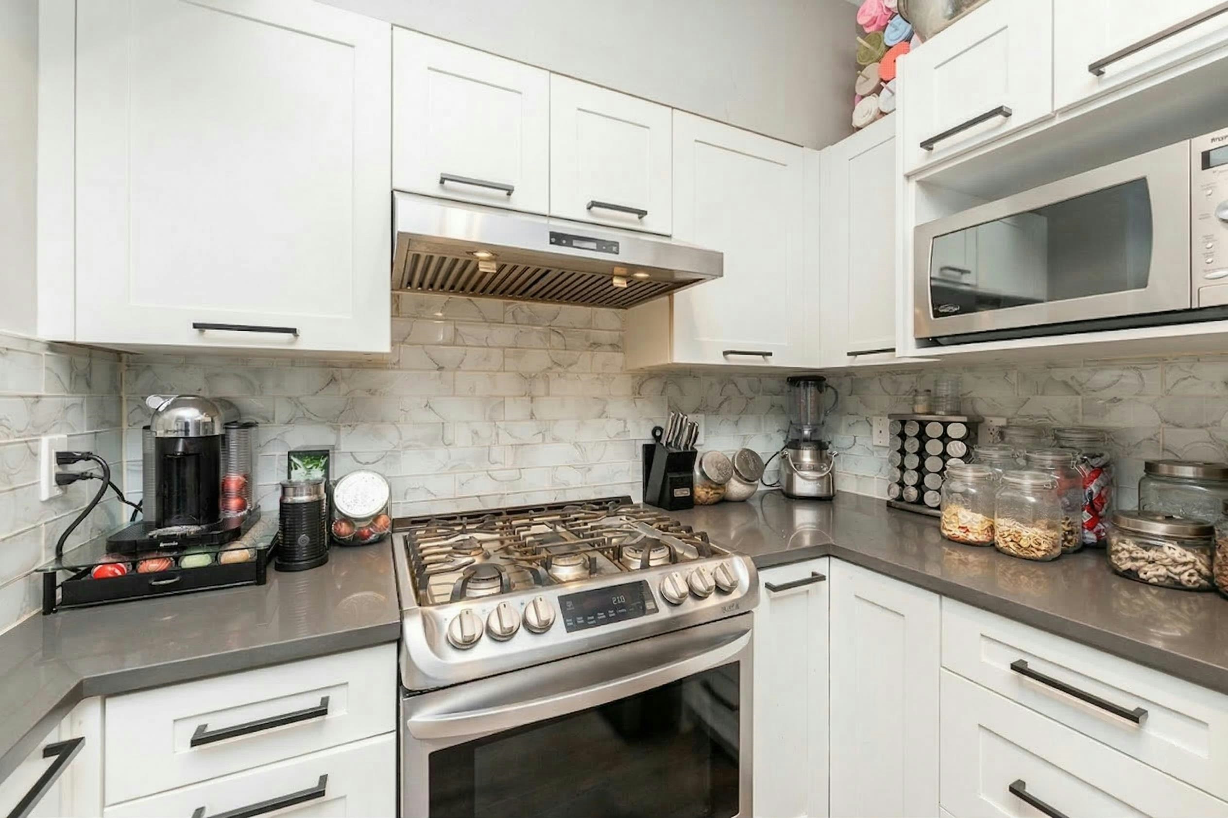 15-21535 88 Avenue - 3