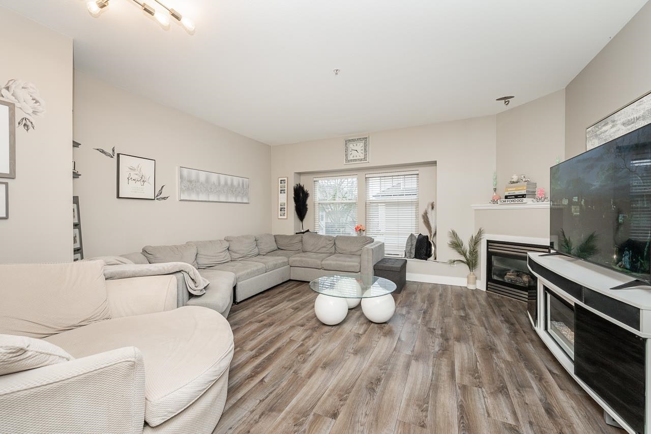 15-21535 88 Avenue - 5