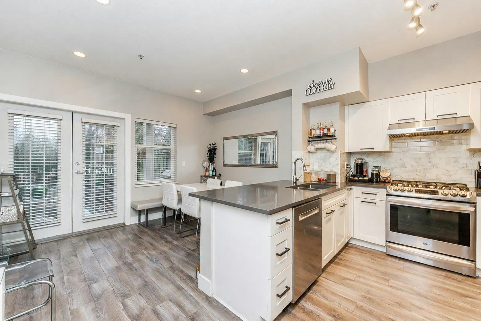 15-21535 88 Avenue - 2