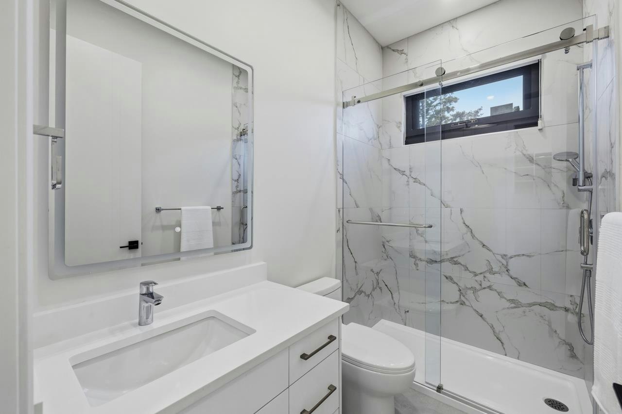 1946 143a Street, Surrey, BC, V4A 7T1 - 25