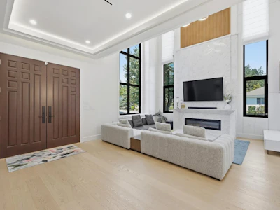 1946 143a Street - 3