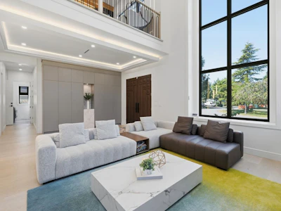1946 143a Street - 4