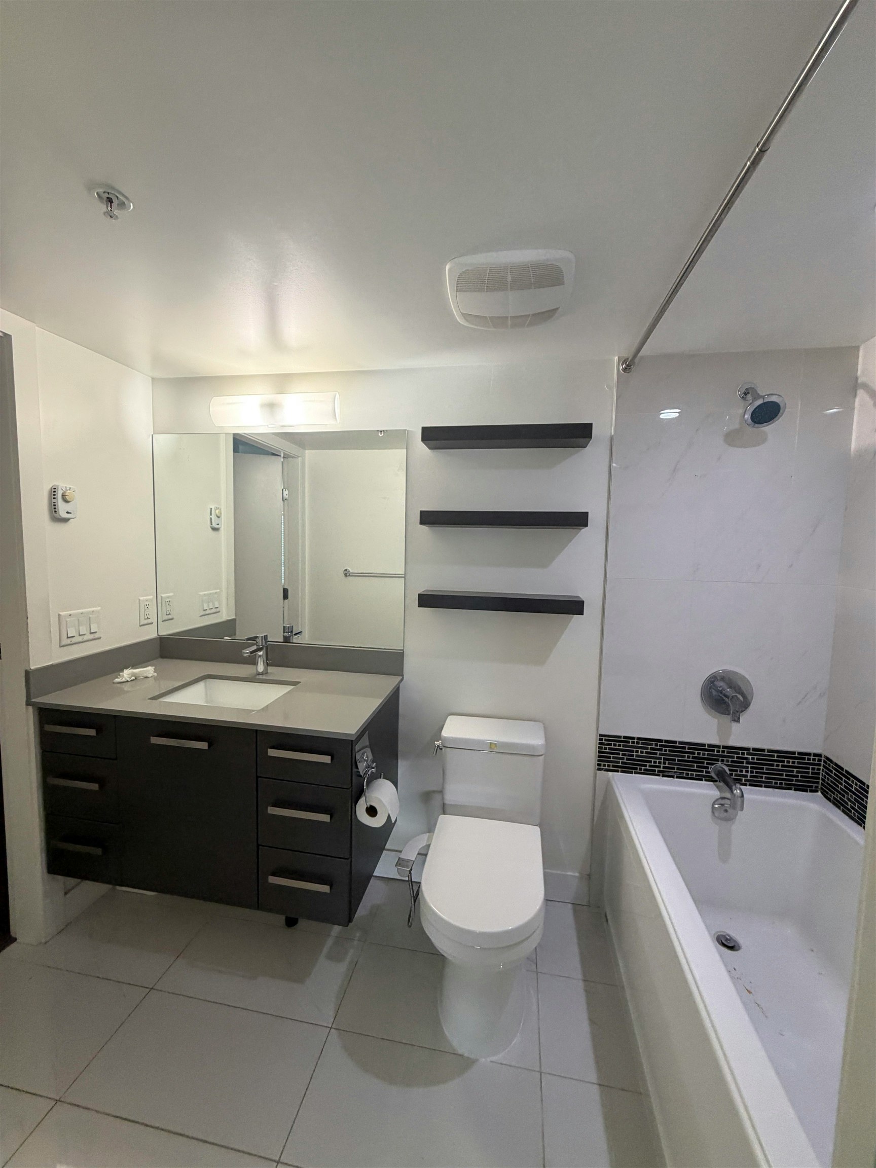 2**-2858 W 4th Avenue, Vancouver, BC, V6K 1R2 - 3