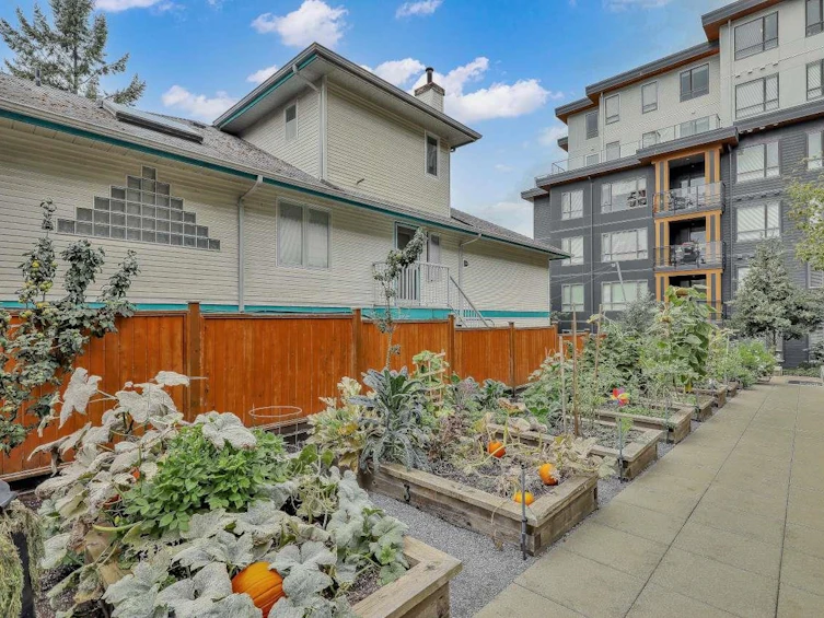 303-721 Anskar Court, Coquitlam, BC, V3J 0L4 - 36