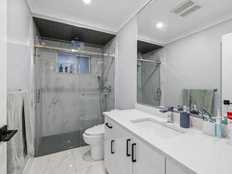 8995 Queen Mary Boulevard, Surrey, BC, V3V 6R2 - 35