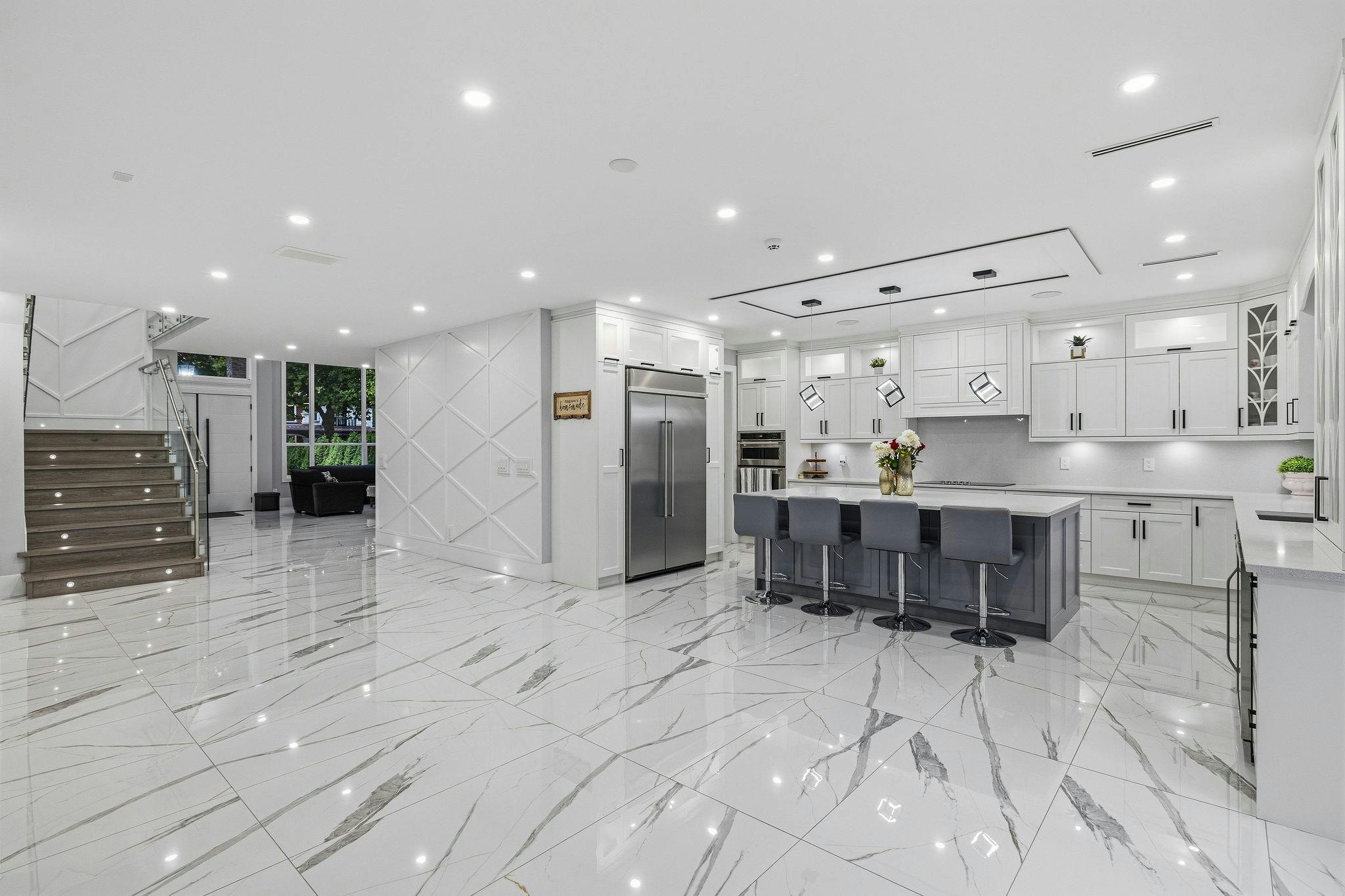 8995 Queen Mary Boulevard, Surrey, BC, V3V 6R2 - 8