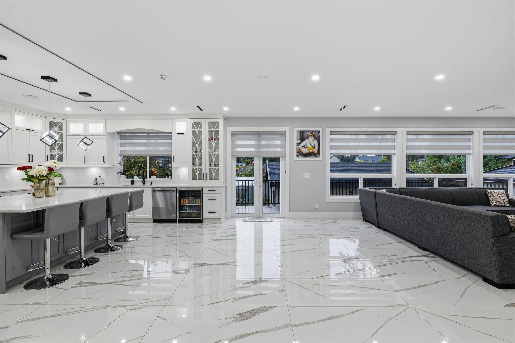 8995 Queen Mary Boulevard - 5