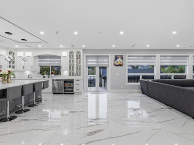 8995 Queen Mary Boulevard - 5