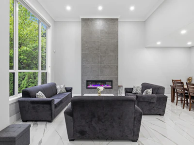 8995 Queen Mary Boulevard - 2