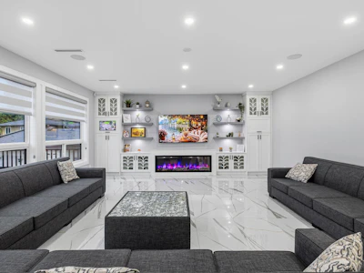 8995 Queen Mary Boulevard - 4