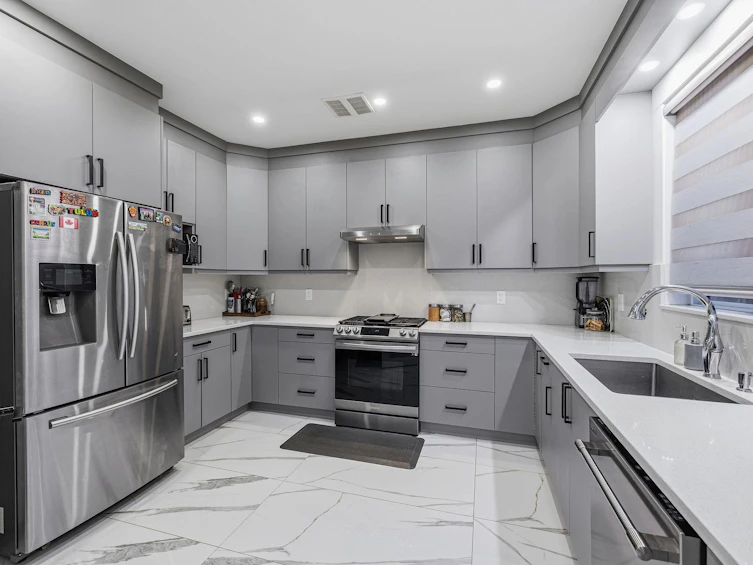 8995 Queen Mary Boulevard, Surrey, BC, V3V 6R2 - 10