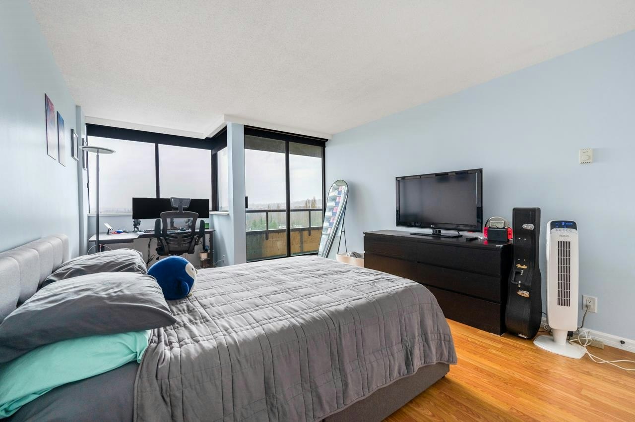 1205-3970 Carrigan Court, Burnaby, BC, V3N 4S5 - 12