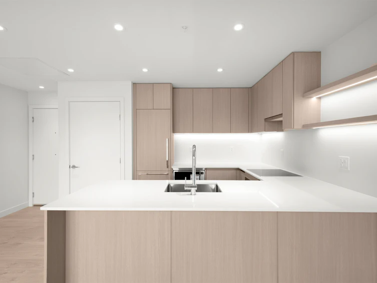 408-4928 Quebec Street, Vancouver, BC, V5W 0G6 - 2