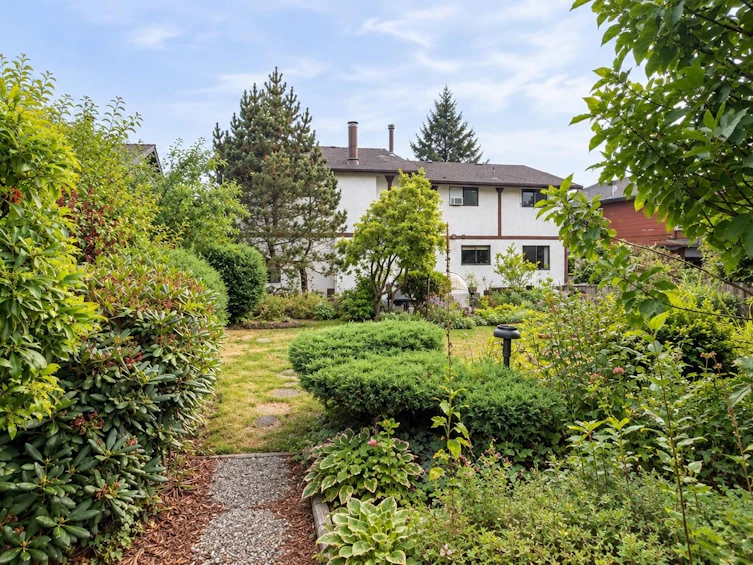 5755 Monarch Street, Burnaby, BC, V5G 2A2 - 12