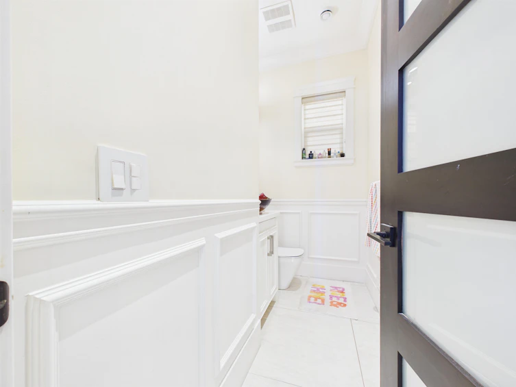 426 E 63 Avenue, Vancouver, BC, V5X 2K2 - 24