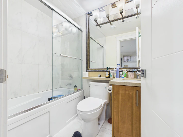 426 E 63 Avenue, Vancouver, BC, V5X 2K2 - 6