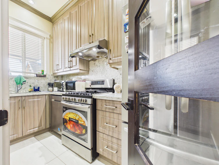 426 E 63 Avenue, Vancouver, BC, V5X 2K2 - 27