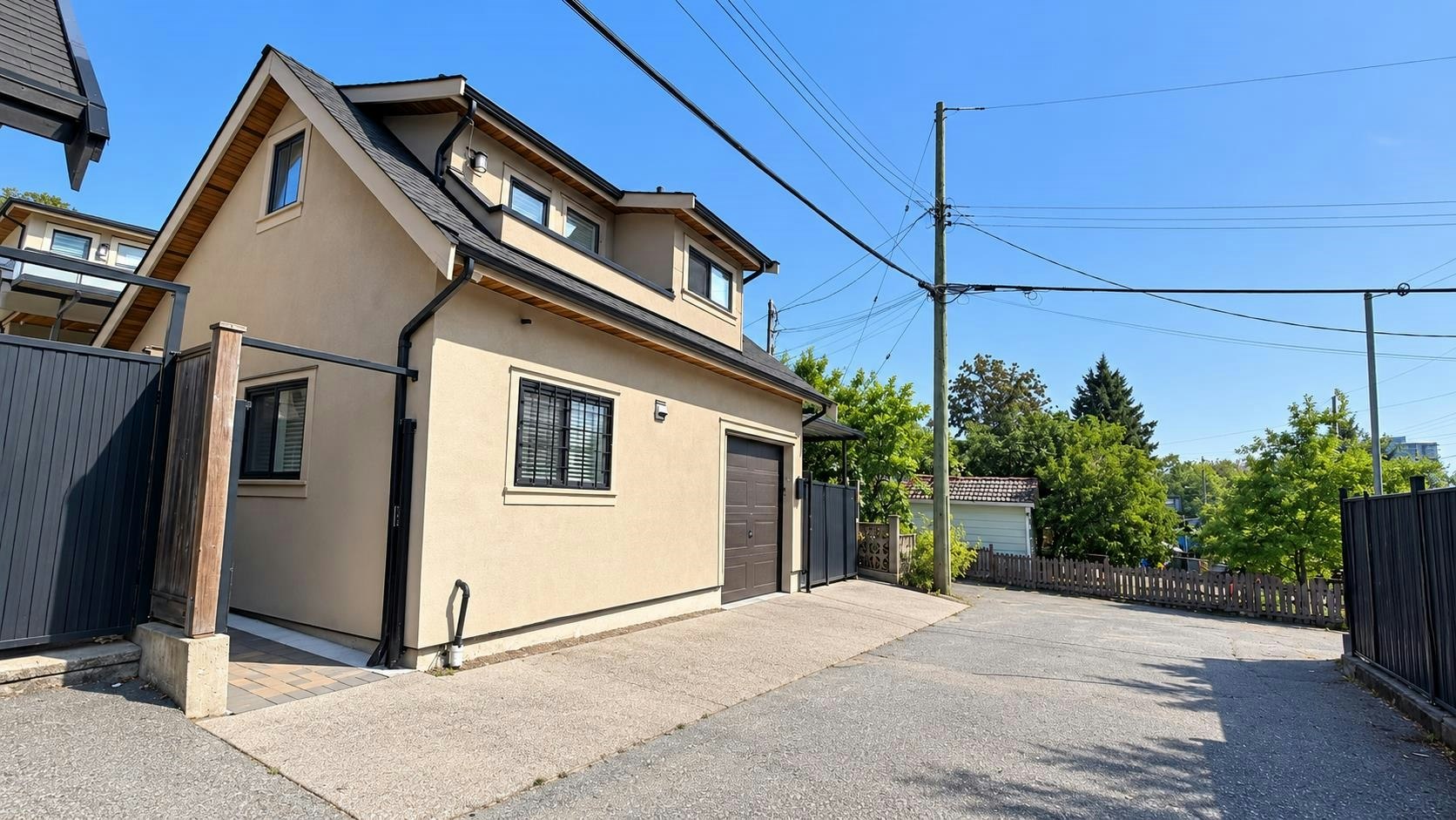 426 E 63 Avenue, Vancouver, BC, V5X 2K2 - 4