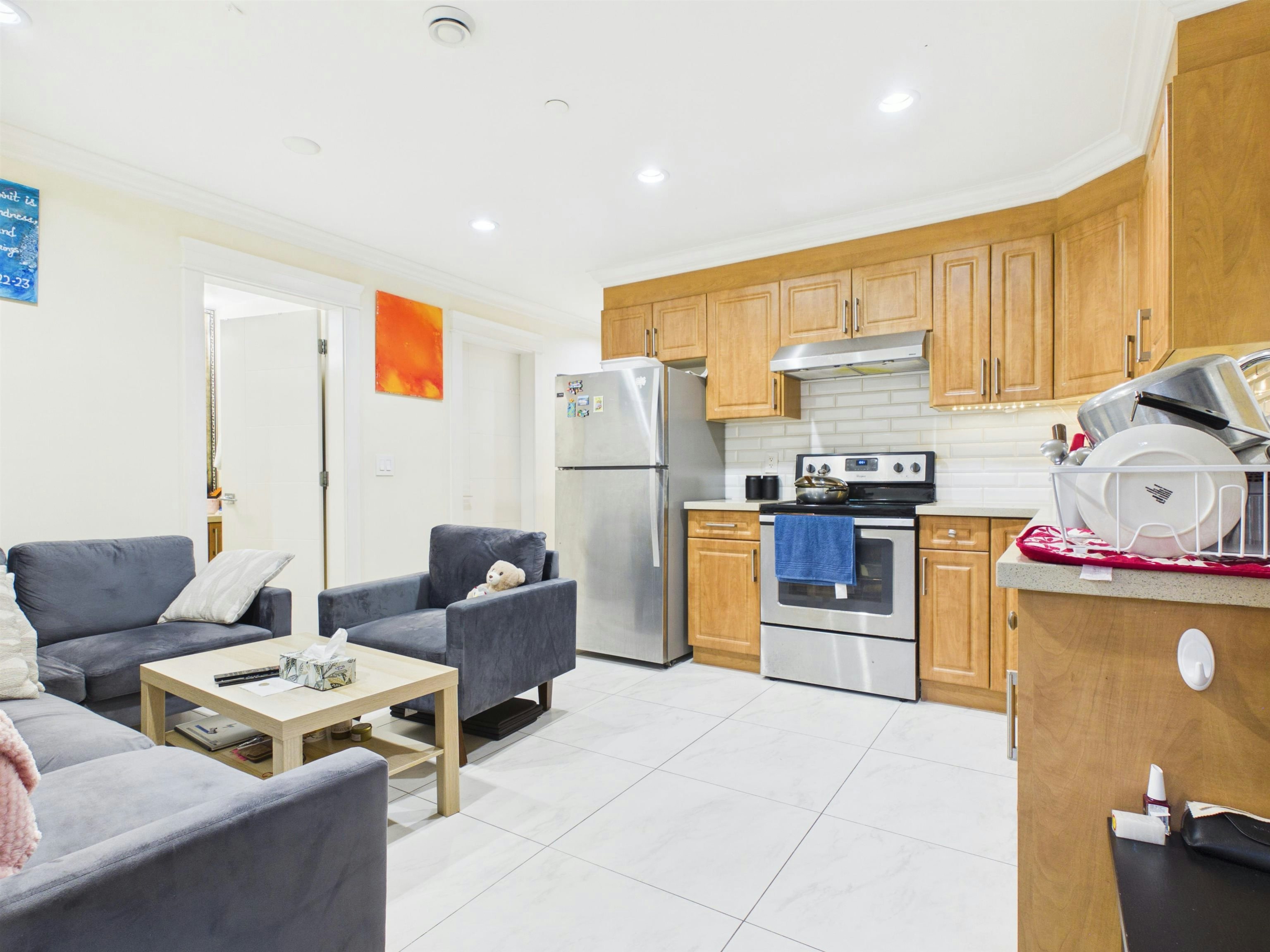 426 E 63 Avenue, Vancouver, BC, V5X 2K2 - 5