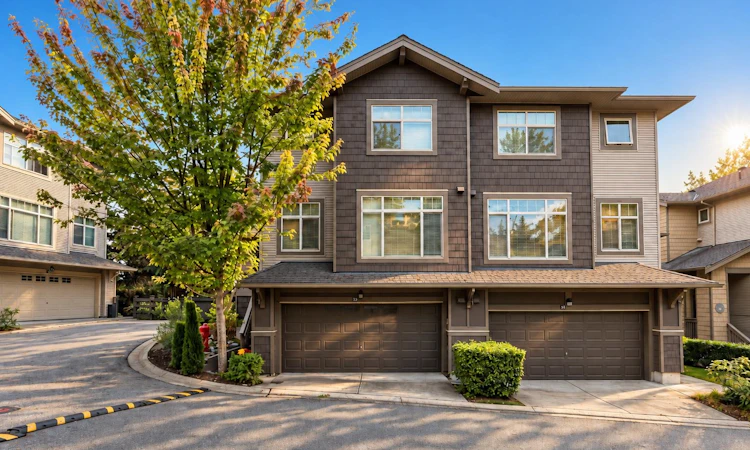 33-10605 Delsom Crescent