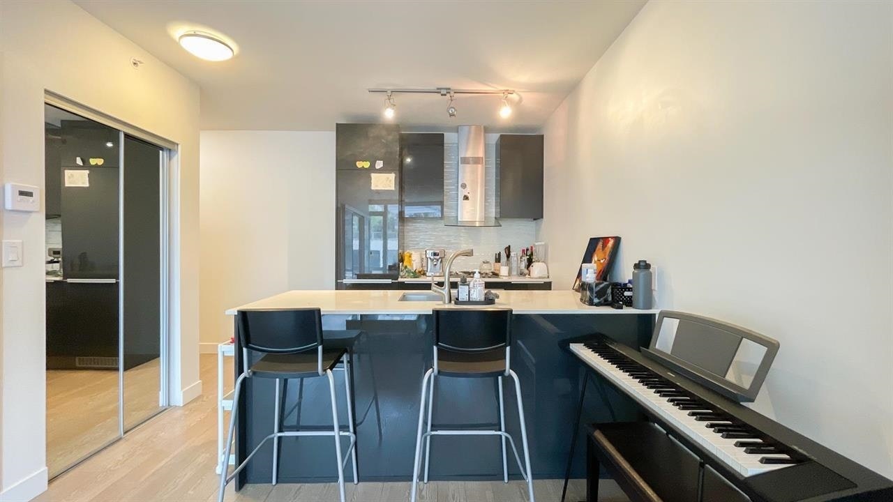 80X-1283 Howe Street, Vancouver, BC, V6A 0E9 - 2