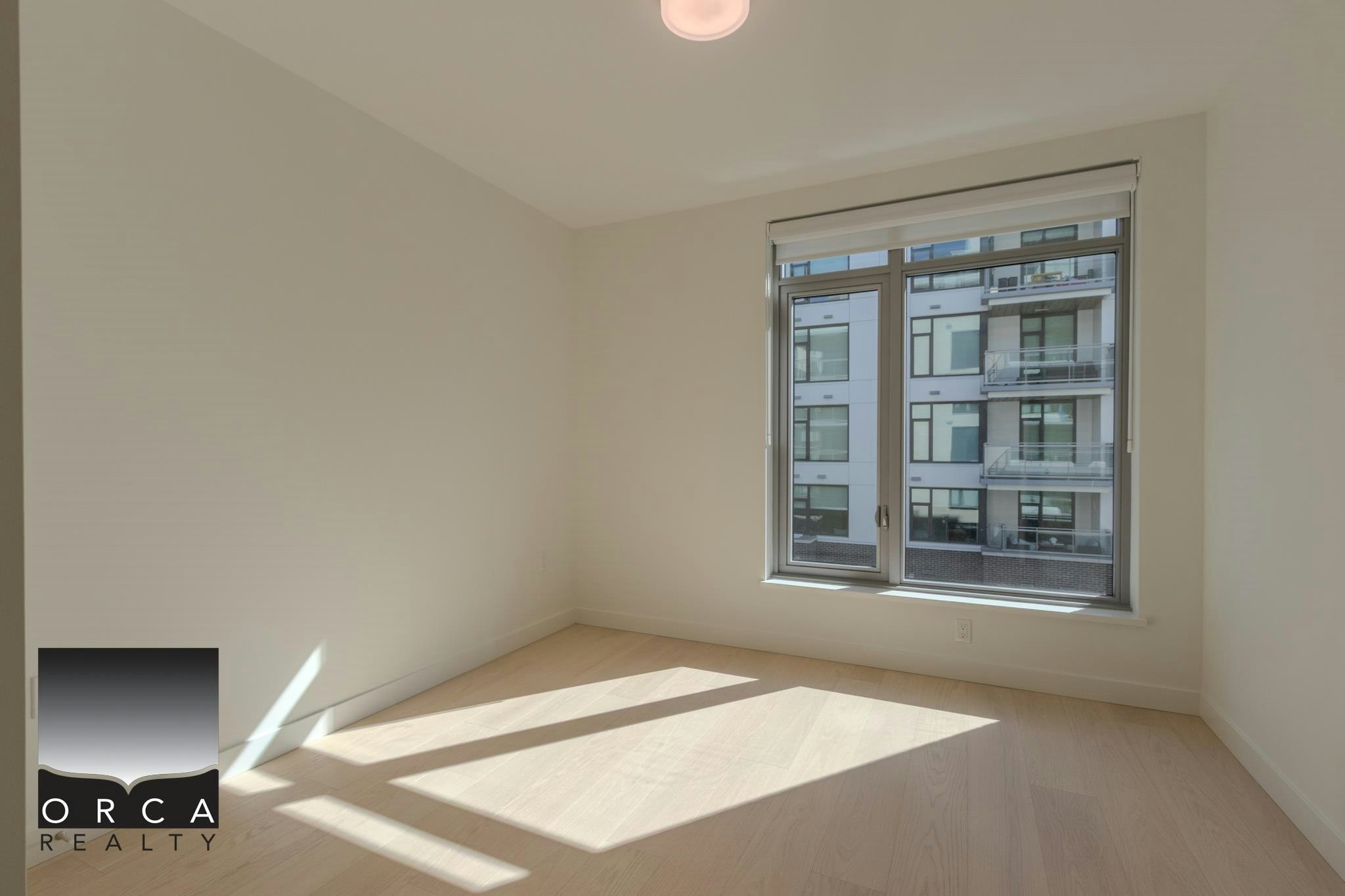 410-777 Harbour Way, North Vancouver, BC, V7P 0G2 - 7